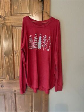 Women's Holiday Red Long-Sleeve Graphic Tee